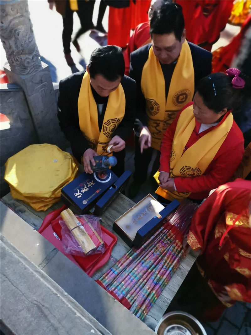 乙亥年公祭太昊伏羲氏大典进献用酒